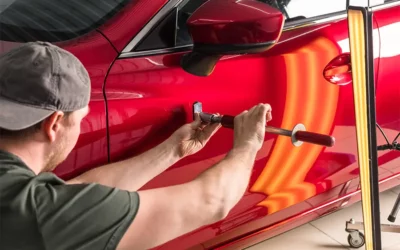 Czym różni się naprawa wgnieceń metodą PDR od tradycyjnego prostowania karoserii?